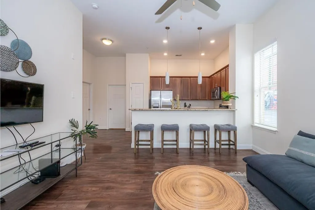 Apartment Laid Back 1Br W Comfy Living Room And Bar Charlotte