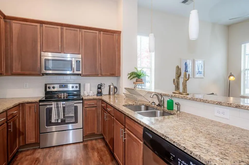 Laid Back 1Br W Comfy Living Room And Bar Charlotte United States