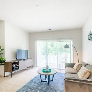 Open And Brilliant 2br With Balcony And Gym Apartment